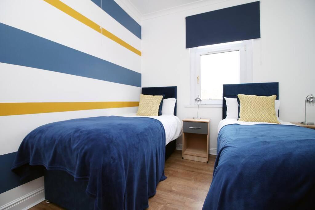Holiday House For 7 Guests, Free Wi-Fi & Self Check-In Explore Newport Villa Exterior foto